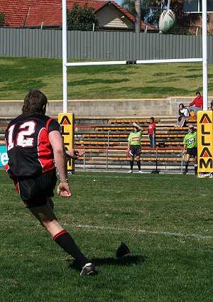 Blake Williamason had a shocker with the boot - Arrive alive Cup - Endeavour Vs Farrer (Photo : ourfooty media)