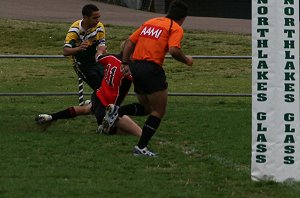 Endeavour score a powerful try  