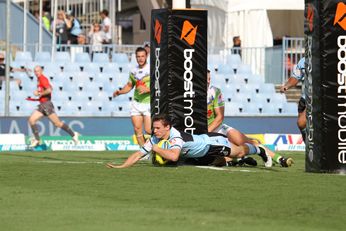 Conner Tracey dives in for the Sharks in Rnd 1 of the Holden Cup (Photo : Steve Montgomery / OurFootyTeam.com) 