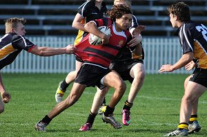 Dennis Allen on the attack for Dubbo during yesterday's Astley Cup match in Orange. (Photo: STEVE GOSCH)