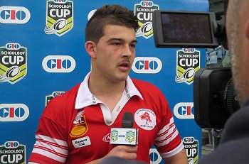 Aiden Jansen Illawarra SHS talks to Nathan Beuman after the gio Schoolboy Cup match v Endeavour at Shark Park (Photo : steve montgomery / OurFootyTeam.Com)