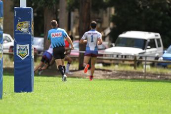 2015 CHS University Shield GAME Action - The HILLS SHS v Endeavour SHS (Photo : steve montgomery / OurFootyTeam.com) 