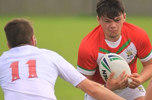 Tom Crees runs it straight at the England line in the Wales v England under 16s match (Photo : IanLovell.com) 