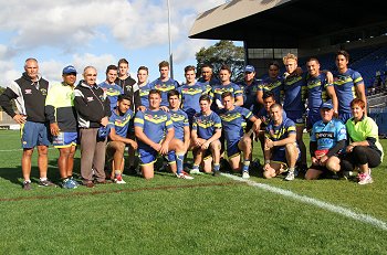 Townsville STINGERS 2015 National U 18 Club Championships TeamPhoto (Photo : steve montgomery / OurFootyTeam.com)