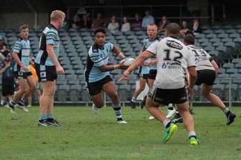 Fine Kula about to smash his way to the try line (Photo : Steve Montgomery / OurFootyTeam.com)