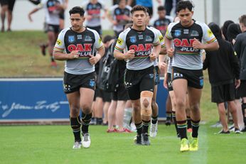 The Penrith Panthers Harold Matthews Cup team run onto St. Marys Stadium for their Preliminary Final battle with the SeaEagles (Photo : steve montgomery / OurFootyTeam.com)