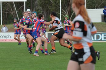 Newcastle Knights v WestsTigers Tarsha Gale Cup Preliminary Final u18 Girls Rugby League Action (Photo : steve montgomery / OurFootyTeam.com)