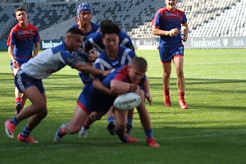 Newcastle KNIGHTS v Canterbury-Bankstown BULLDOGS Harold Matthews Grand Final ACTION (Photo : Steve Montgomery / OurFootyTeam.com) 