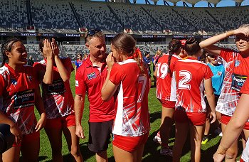 Steelers Celebrate winning the 2019 Tarsha Gale Cup (Photo : steve montgomery / OurFootyTeam.com)