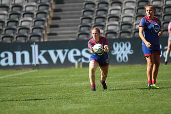 Tarsha Gale Cup Newcastle Knights v Illawarra Steelers U18 Tarsha Gale Cup u18 Girls Rugby League Rnd 13 Action (Photo : steve montgomery / OurFootyTeam.com)