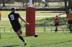 Endeavour SHS v The Hills SHS AaC '09 Qtr Final action (Photo : ourfootymedia)