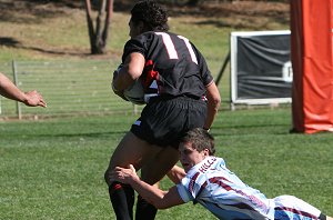 Endeavour SHS v The Hills SHS AaC '09 Qtr Final action (Photo : ourfootymedia)