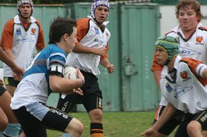 Luke Dodge running hard - Sharks U 15's Vs FWAS (Photo : ourfooty media)