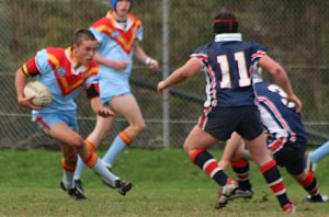 Dangerous Dion Beattie runs like a madman - Zac attack, Zac Wederswieler on a burst - ROUND 10 Menai Roosters Vs De la Salle U 15A's (Photo : ourfooty media)