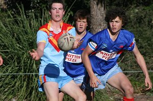 De La Salle Vs Engadine Dragons U 15a's Rnd 17 action ( Photo : ourfooty media ) 