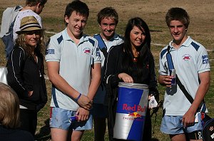 Luke Dodge, Luke Richmond & Harry Day with the Red Bull ladies (Photo : ourfooty media)