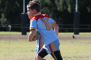 De La Salle Vs Yarrawarra Tigers U 8B's action (Photo's : ourfooty media) 