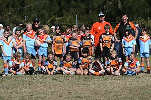 De La Salle Vs Yarrawarra Tigers U 8B's action (Photo's : ourfooty media) 