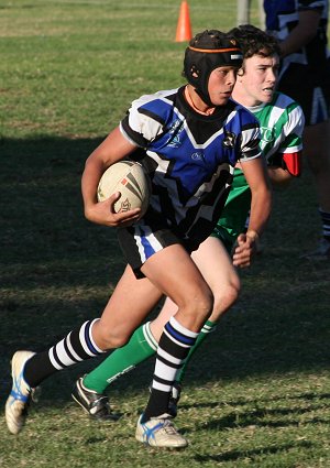 Scott Sorenson runs from fullback - Gymea Vs Cronulla U15A's Rnd 5 (photo : ourfooty media)