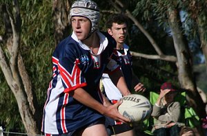 Menai run the ball - U15A's Roosters Vs De La Salle (Photo : ourfooty media)