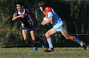 Nick Pleasence runs from dummy, 25 meters out - U15A's Roosters Vs De La Salle (Photo : ourfooty media)