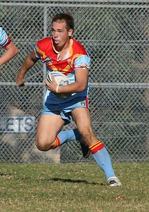 Sam Barakett runs from defence - U15A's Roosters Vs De La Salle (Photo : ourfooty media)