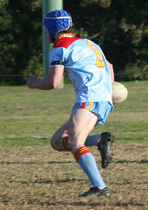 Nick Ratcliffe runs up the field - De la Salle Vs Aquinas Colts Rnd 9 (Photo : ourfooty media)