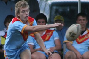 Danoel Small whips the ball out - De La Salle v St. John's Bosco U16A's Rnd 8 aCTioN (Photo's : ourfooty media)