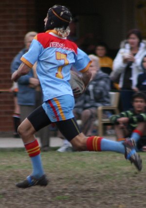 Rory Hood heading to another try - De La Salle v St. John's Bosco U16A's Rnd 8 aCTioN (Photo's : ourfooty media)