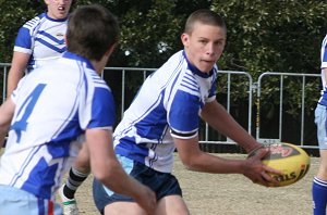 Sharks Knockout's Under 16's Grand Final - Engadine HS v Heathcote HS action (Photo : ourfooty media)