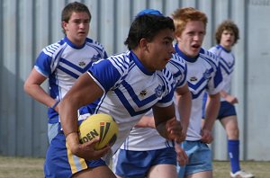 Sharks Knockout's Under 16's Grand Final - Engadine HS v Heathcote HS action (Photo : ourfooty media)
