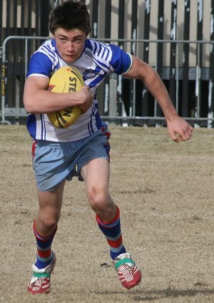 Sharks Knockout's Under 16's Grand Final - Engadine HS v Heathcote HS action (Photo : ourfooty media)