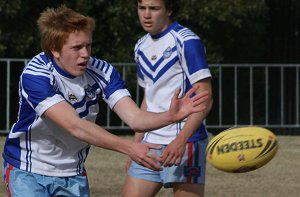 Sharks Knockout's Under 16's Grand Final - Engadine HS v Heathcote HS action (Photo : ourfooty media)