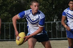 Sharks Knockout's Under 16's Grand Final - Engadine HS v Heathcote HS action (Photo : ourfooty media)
