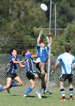 Woolooware HS v Sylvania HS Schoolboys Trophy action (photo's : ourfootymedia)