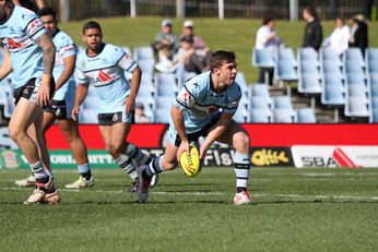 Brad Dietz puts the Sharks in attack (Photo : Steve Monty / OurFootyTeam.com) 