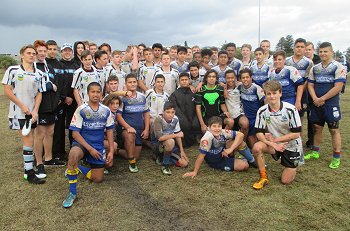 Cronulla Sharks Academy U14s and Canterbury Bankstown Bulldogs GroupPhoto (Photo : steve montgomery / OurFootyTeam.com)