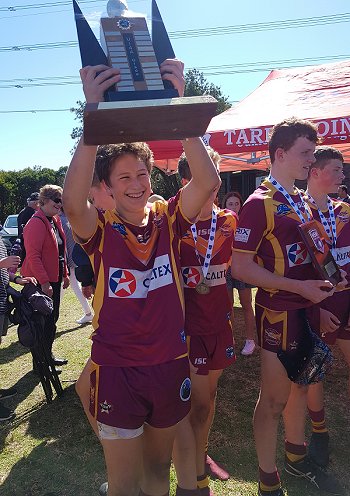 Kurnell Stingrays u14s celebrate winning the 2019 Grand Final (Photo : Steve Montgomery / OurFootyTeam.com)