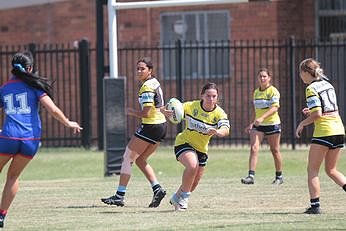 Cronulla - Sutherland Sharks v Newcastle Knights Tarsha Gale Cup u18 Girls Rugby League Trial Match Action (Photo : steve montgomery / OurFootyTeam.com)