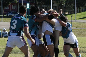 Penrith Panthers Defend ( Photo : ourfooty media)