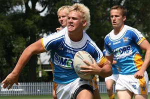 Barlen Wilson the Gold Coast Titan's center running thru the Bears line (Photo : ourfooty media)