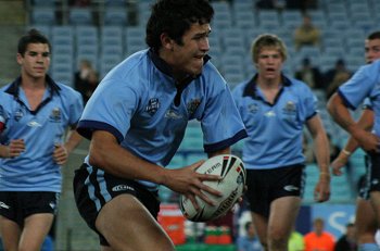 Greg Waddell runs strongly at the Queenslanders - nsw vs qld u17's