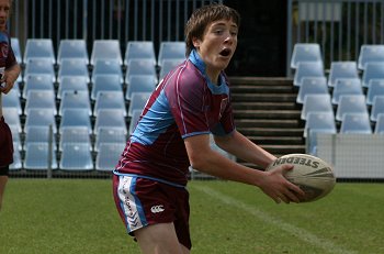 Chase Stanley Cup - Illawarra SHS v The HILLS SHS action (photo : ourfootymedia) 