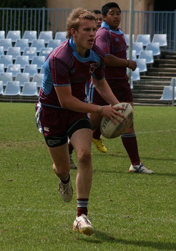 Chase Stanley Cup - Illawarra SHS v The HILLS SHS action (photo : ourfootymedia) 