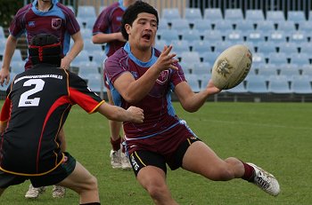 Chase Stanley Cup - Illawarra SHS v The HILLS SHS action (photo : ourfootymedia) 