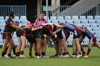 Chase Stanley Cup - Illawarra SHS v The HILLS SHS action (photo : ourfootymedia) 