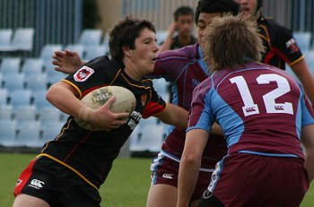Chase Stanley Cup - Illawarra SHS v The HILLS SHS action (photo : ourfootymedia) 