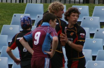 Chase Stanley Cup - Illawarra SHS v The HILLS SHS action (photo : ourfootymedia) 