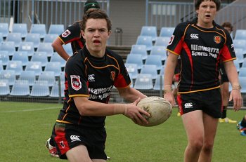 Chase Stanley Cup - Illawarra SHS v The HILLS SHS action (photo : ourfootymedia) 