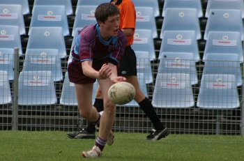 Chase Stanley Cup - Illawarra SHS v The HILLS SHS action (photo : ourfootymedia) 